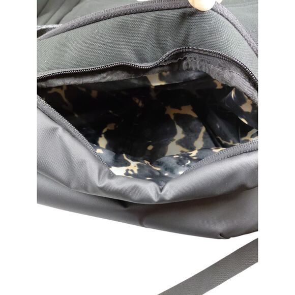 UA Under Armour Project Rock Backpack Adult Black Gold Duffle Gym Bag 1376459 - Picture 8 of 11